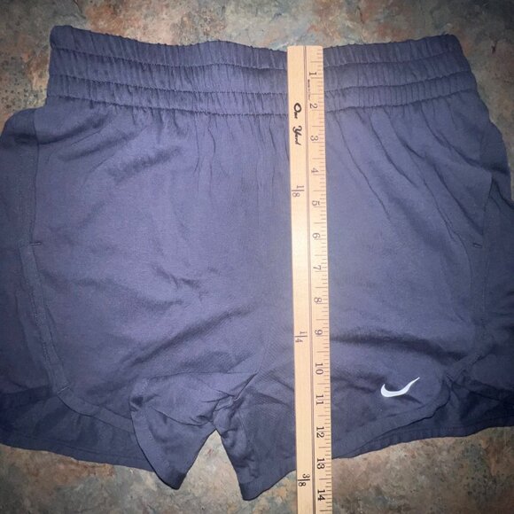 Nike kids Dri-FIT Loose Fit Shorts,‎ large - Picture 4 of 10